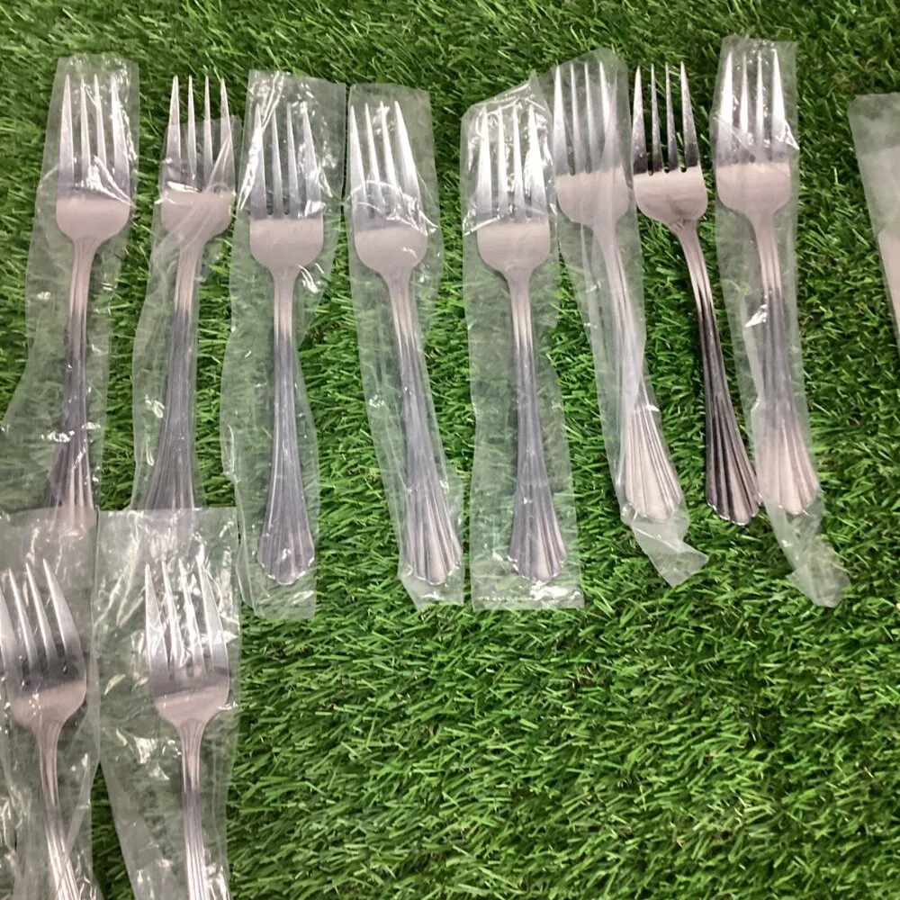 Oneida Dublin Flatware Set 33 pieces